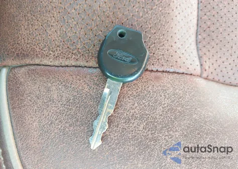 2010 Ford F-150 Fx4/Harley-Davidson/King Ranch/Lariat/Platinum/Xl/Xlt from USA, damaged, VIN 1FTFW1EV8AKB70521